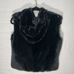 Cejon accessories black faux fur vest